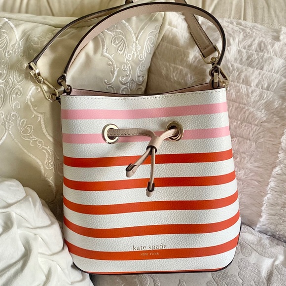 kate spade Handbags - Kate Spade NWOT Pink/Red Striped Bucket Bag